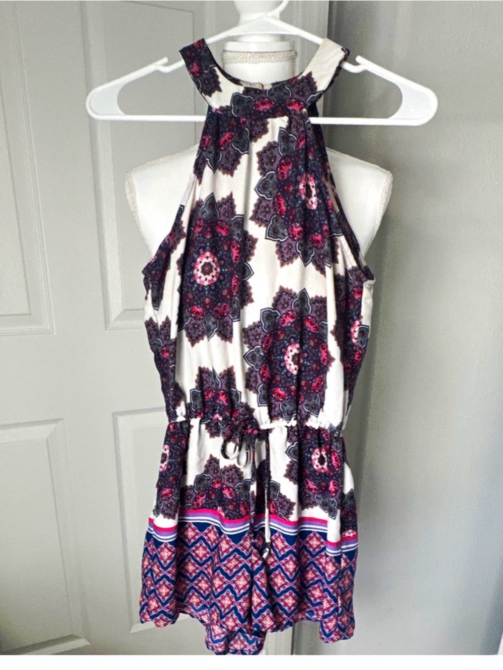 Sleeveless Halter-Neck Floral Medallion Dress in Ivory and Navy